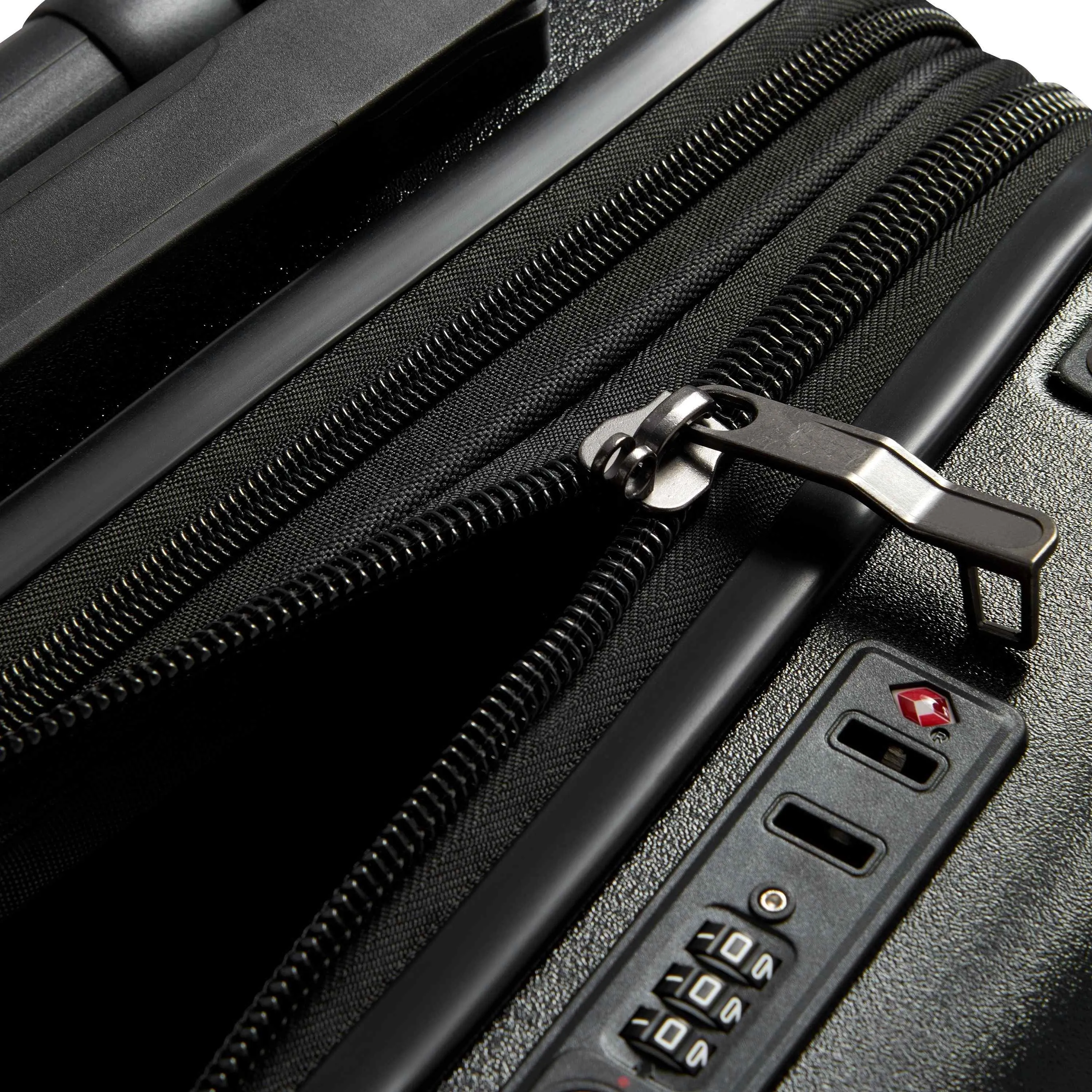 JH002B - Expandable Carry-On Spinner