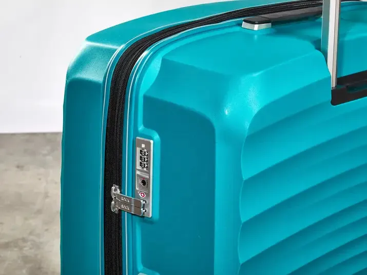 Sunwave Medium Suitcase - Blue